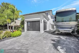 359 Sundial Cir, Margate, FL 33068 - Photo 3