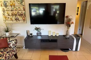 1066 Newport Q Unit, Deerfield Beach, FL 33442 - Photo 3