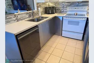 1066  Newport Q, Unit #1066, Deerfield Beach, FL 33442 - Photo 7