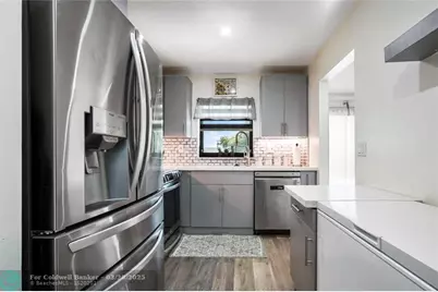 10123  Sunrise Lakes Blvd, Unit #307, Sunrise, FL 33322 - Photo 3