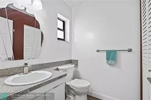 10123 Sunrise Lakes Blvd, Sunrise, FL 33322 - Photo 5