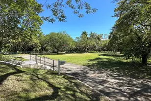 6205 SW 108th St, Pinecrest, FL 33156 - Photo 3