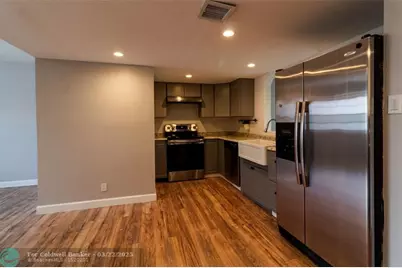 9417 NW 42nd St, Sunrise, FL 33351 - Photo 3