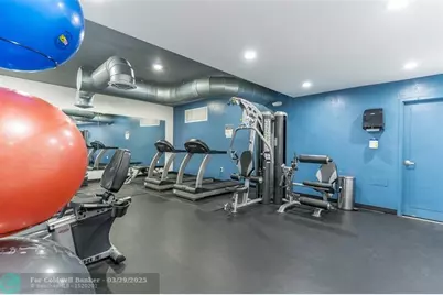 401  Golden Isles Dr, Unit #412, Hallandale Beach, FL 33009 - Photo 9