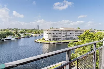 401  Golden Isles Dr, Unit #412, Hallandale Beach, FL 33009 - Photo 31