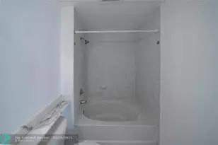 234 NE 3rd St, Miami, FL 33132 - Photo 9