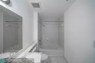 234 NE 3rd St, Miami, FL 33132 - Photo 15