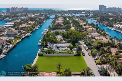 2455  Del Lago Dr, Fort Lauderdale, FL 33316 - Photo 5