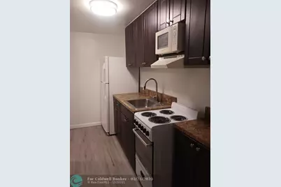 24 SW 13th St, Dania Beach, FL 33004 - Photo 5