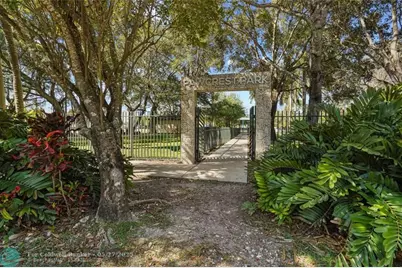 12840 SW 83rd Ct, Pinecrest, FL 33156 - Photo 7