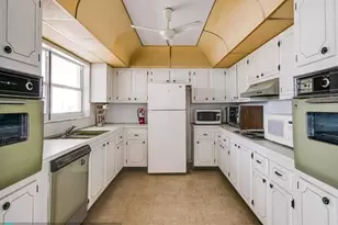 1001 NE 14th Ave, Hallandale Beach, FL 33009 - Photo 39