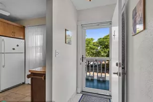 1001 NE 14th Ave, Hallandale Beach, FL 33009 - Photo 5