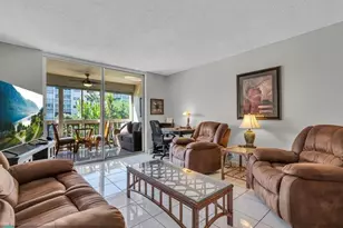 1001 NE 14th Ave, Hallandale Beach, FL 33009 - Photo 11