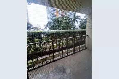 1009 N Ocean Blvd, Unit #104, Pompano Beach, FL 33062 - Photo 11