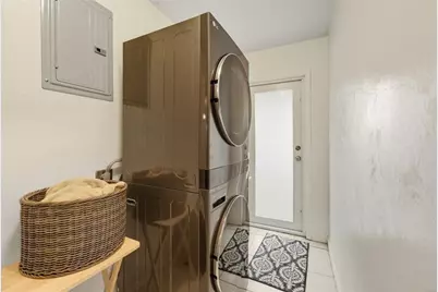 3697 NE 19th Ave, Oakland Park, FL 33308 - Photo 19