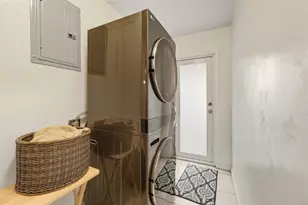 3697 NE 19th Ave, Oakland Park, FL 33308 - Photo 19