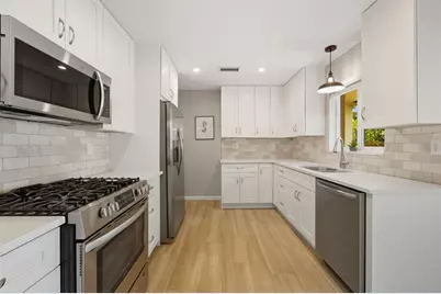 3697 NE 19th Ave, Oakland Park, FL 33308 - Photo 3