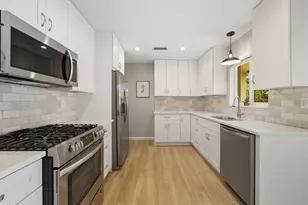 3697 NE 19th Ave, Oakland Park, FL 33308 - Photo 3