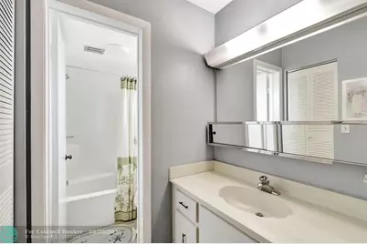 100  Lake Meryl Dr, Unit #201, West Palm Beach, FL 33411 - Photo 21