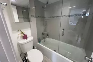 3731 N Country Club Dr, Aventura, FL 33180 - Photo 37