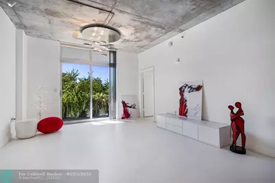 2001  Meridian Ave, Unit #318, Miami Beach, FL 33139 - Photo 7