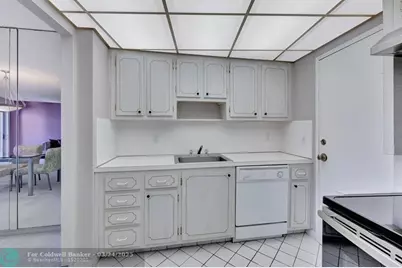 5100  Dupont Blvd, Unit #8J, Fort Lauderdale, FL 33308 - Photo 15