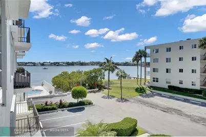 301  Croton Ave, Unit #302, Lantana, FL 33462 - Photo 5