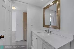 301 Croton Ave, Lantana, FL 33462 - Photo 9