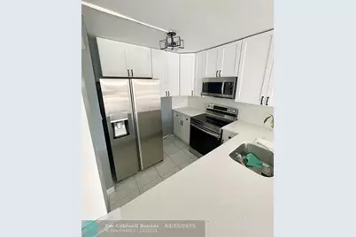 2000  Atlantic Shores Blvd, Unit #306, Hallandale Beach, FL 33009 - Photo 13