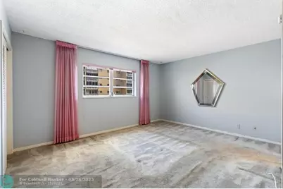 421 NE 14th Ave, Unit #302, Hallandale Beach, FL 33009 - Photo 13