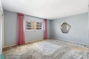 421 NE 14th Ave, Hallandale Beach, FL 33009 - Photo 13