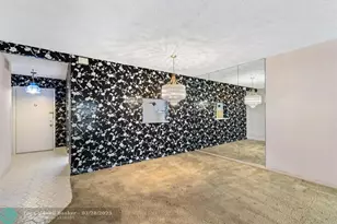 421 NE 14th Ave, Hallandale Beach, FL 33009 - Photo 11