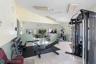 421 NE 14th Ave, Hallandale Beach, FL 33009 - Photo 29