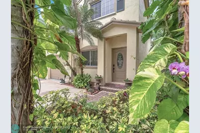 4776  Lago Vista Dr, Coconut Creek, FL 33073 - Photo 5