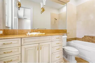 549 NE 19th Ave, Unit #C, Deerfield Beach, FL 33441 - Photo 39