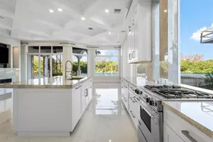 549 NE 19th Ave, Deerfield Beach, FL 33441 - Photo 19