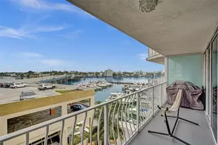 7601 E Treasure Dr, North Bay Village, FL 33141 - Photo 31