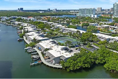 216  Poinciana Dr, Unit #216, Sunny Isles Beach, FL 33160 - Photo 39