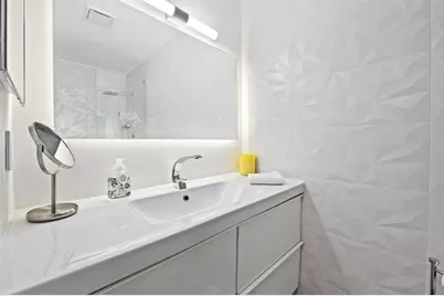 216  Poinciana Dr, Unit #216, Sunny Isles Beach, FL 33160 - Photo 29