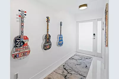 216  Poinciana Dr, Unit #216, Sunny Isles Beach, FL 33160 - Photo 11