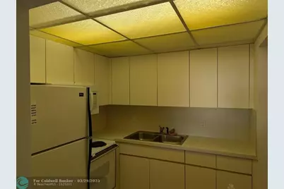 190  Oakridge M, Unit #190, Deerfield Beach, FL 33442 - Photo 9