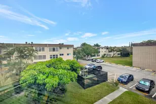 715 Lori Dr, Palm Springs, FL 33461 - Photo 11