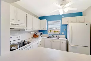 715 Lori Dr, Palm Springs, FL 33461 - Photo 19