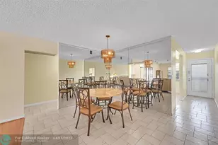 2901 Victoria Cir, Coconut Creek, FL 33066 - Photo 9