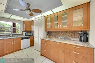 9841 Sunrise Lakes Blvd, Sunrise, FL 33322 - Photo 7