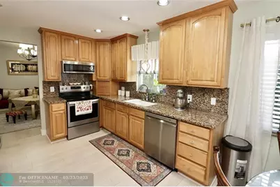 6307  Silk Oak Cir, Tamarac, FL 33319 - Photo 25