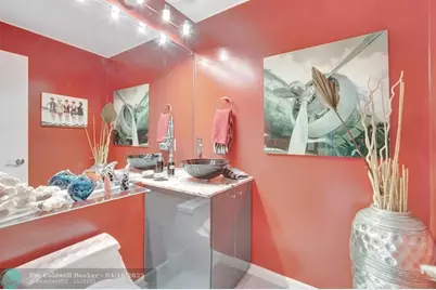 330 SE 20 Ave, Unit #205, Deerfield Beach, FL 33441 - Photo 25