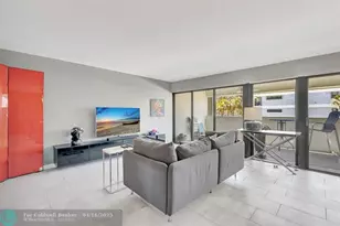 330 SE 20th Ave, Deerfield Beach, FL 33441 - Photo 11