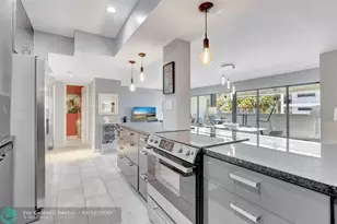 330 SE 20th Ave, Deerfield Beach, FL 33441 - Photo 21