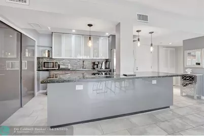 330 SE 20 Ave, Unit #205, Deerfield Beach, FL 33441 - Photo 19